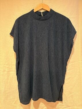 EILEEN FISHER textured sleeveless top, EUC